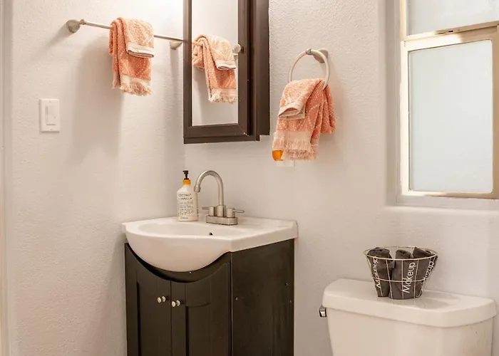 Сasa de vacaciones Stunning Javelina Hideaway With Hot Tub And King Bed